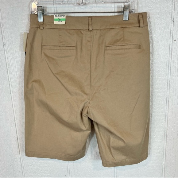 NEW Dockers Khaki Tan Bermuda Shorts Size 8 - Picture 3 of 7
